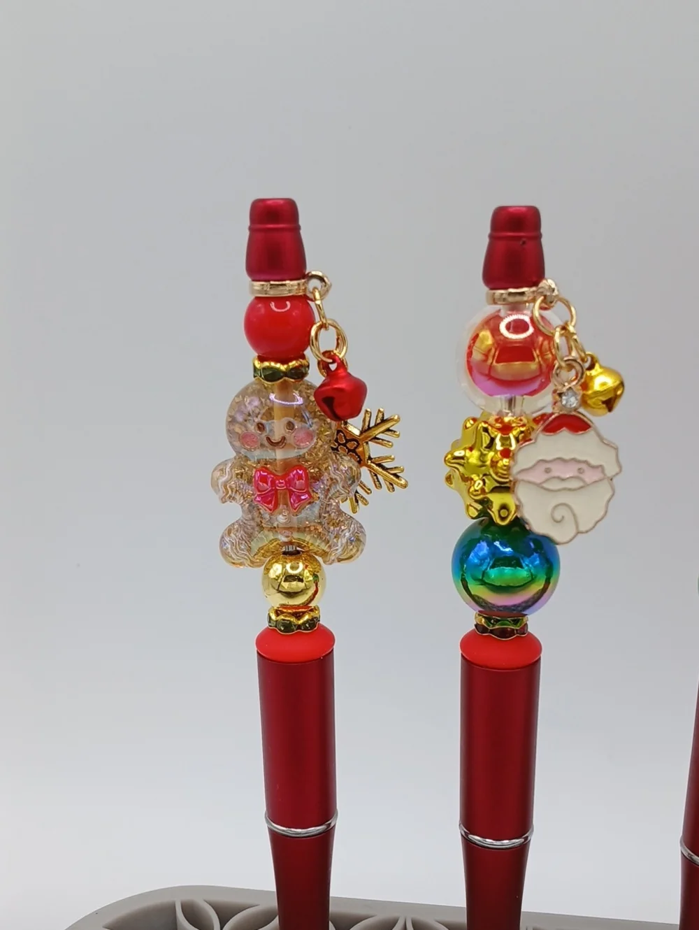 Holiday Charm Pens with Festive Beads